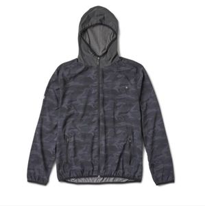 Vuori Outdoor Trainer Shell in Black Camo